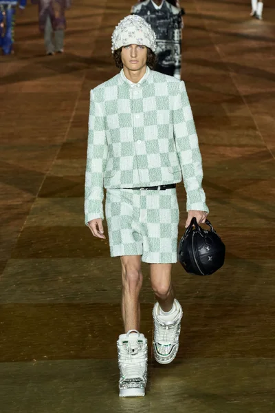 Look 44
